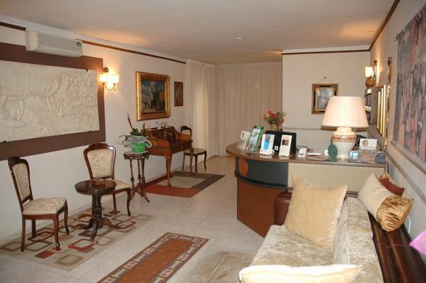 Hotel Canusium คาโนซา ดิ พูเจลีย ภายนอก รูปภาพ